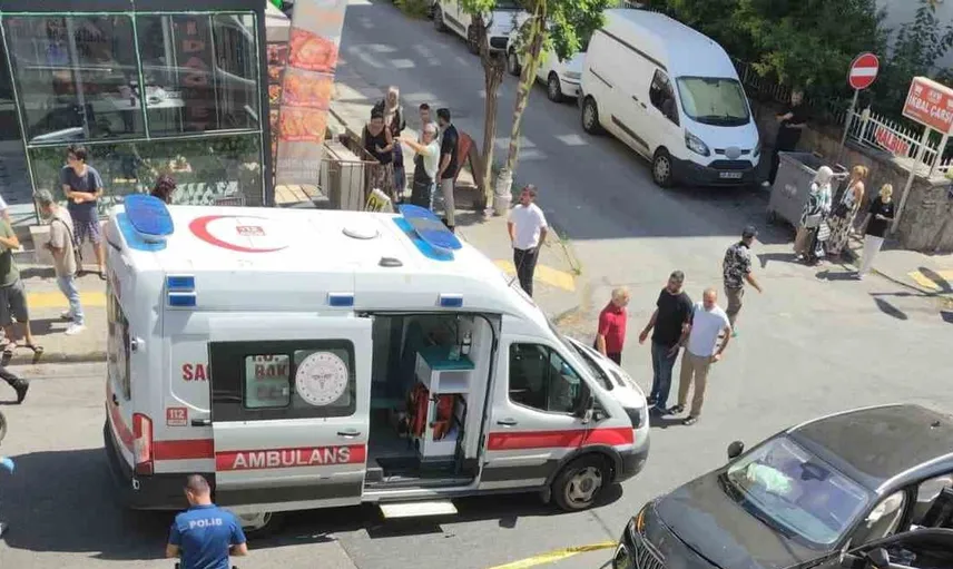 Ümraniye'de cip ve otomobil çarpıştı: 4 kişi hastaneye kaldırıldı