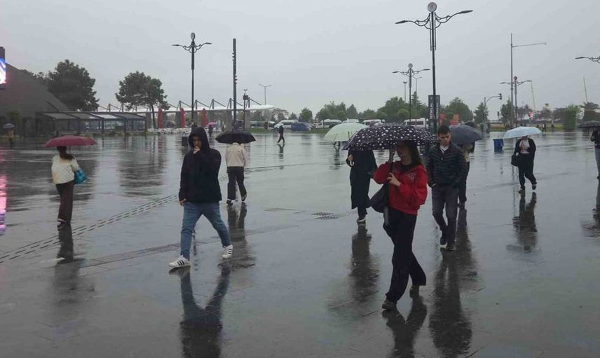 Samsun'da yağmur bilançosu: Metrekareye 57,8 kilo yağış düştü