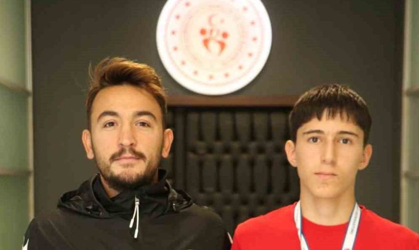 Başarı basamaklarını hızla tırmanıyor: Berat Özdemir milli takım aday kadrosunda