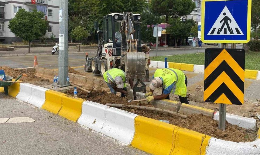 Aydın'da yol yapım çalışmaları hız kesmeden devam ediyor
