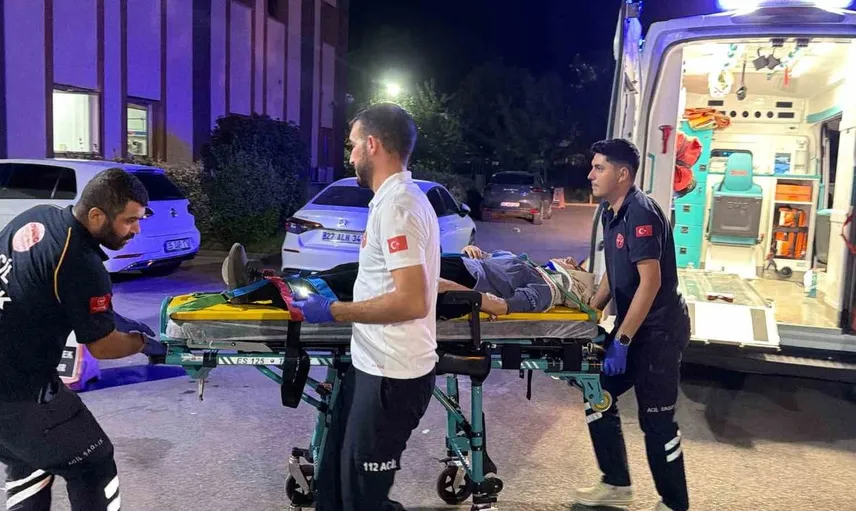 Adıyaman'da otomobil uçuruma düştü: 4 kişi yaralandı