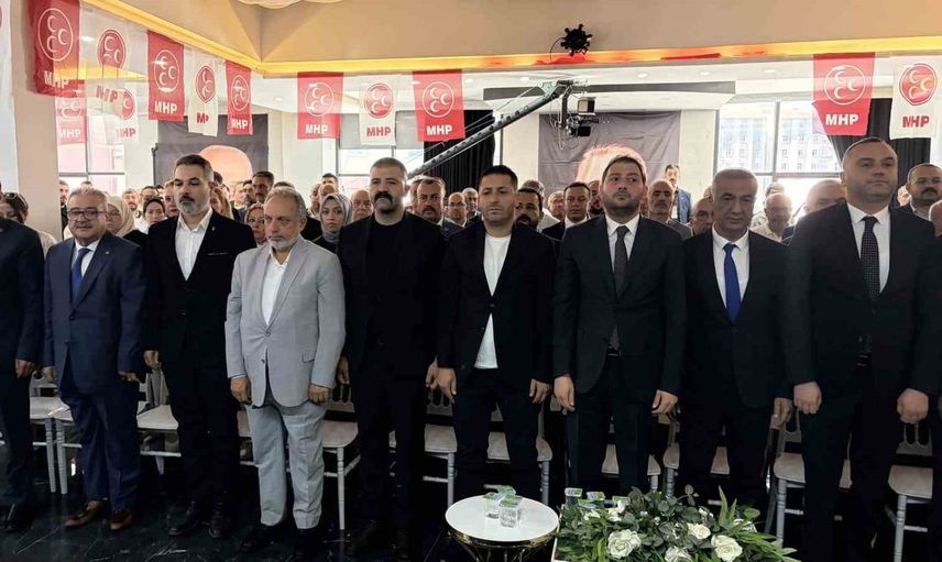MHP Talas İlçe Kongresi'nde Kayhan Saraç güven tazeledi