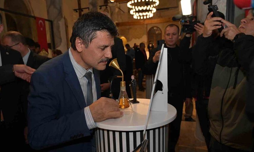 Cumhuriyet’in 103’üncü yılına özel koku tasarlandı: 81 ildeki endemik bitkiler bir arada