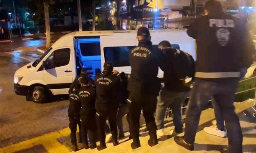 Mersin’in Gülnar ilçesinde düzenlenen fuhuş operasyonunda 6 kişi tutuklandı