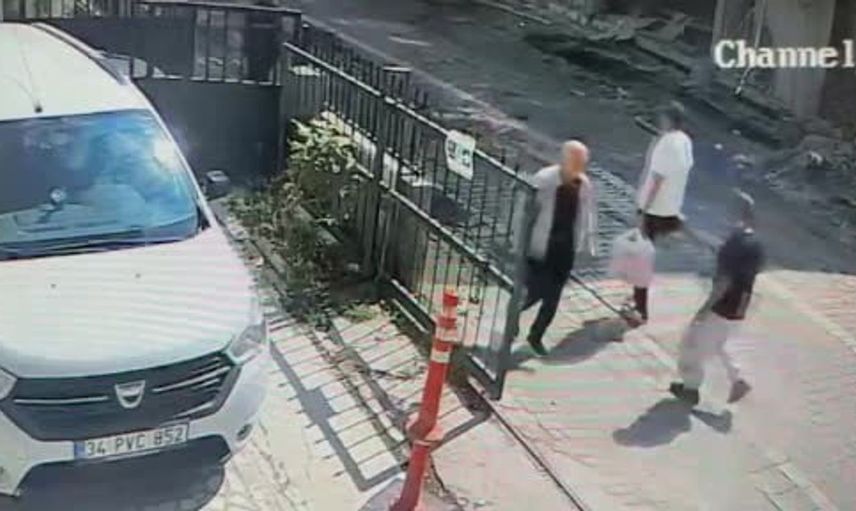 Kontrolsüz yıkımda aile son anda kurtuldu: Avcılar'da faciadan kaçış