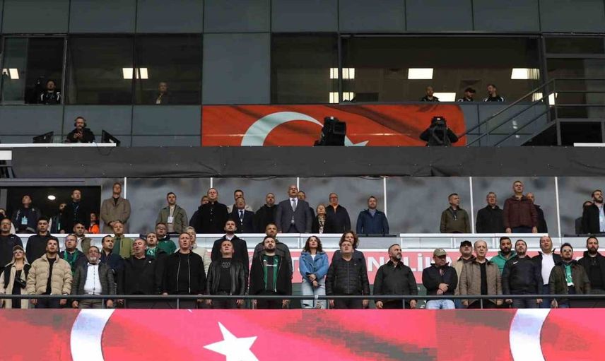 Kocaelispor ve Göztepe puanları paylaşıyor: Maçın ilk çeyreği golsüz geçiyor