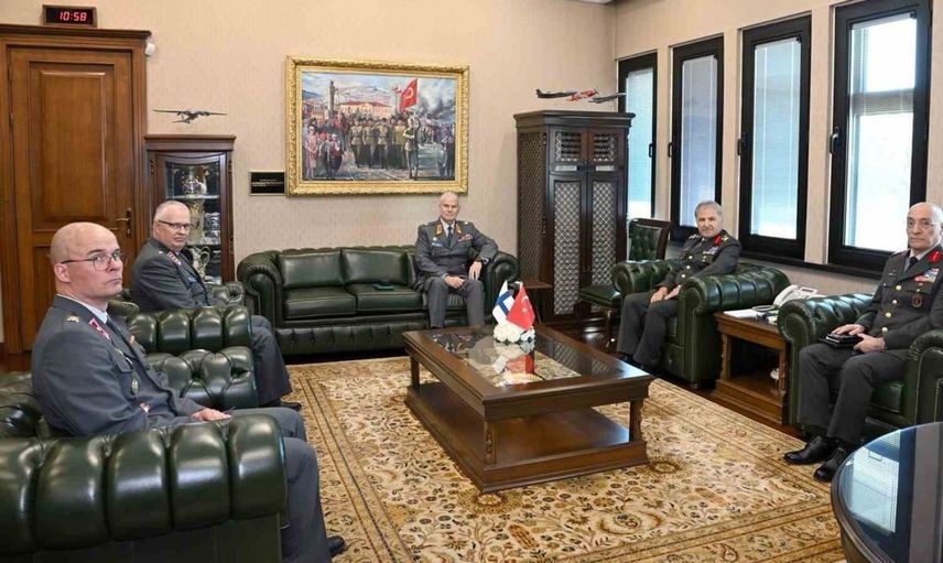 Türkiye ve Finlandiya arasında askeri iş birliği görüşmesi: Tokel ve Valimaki bir araya geldi