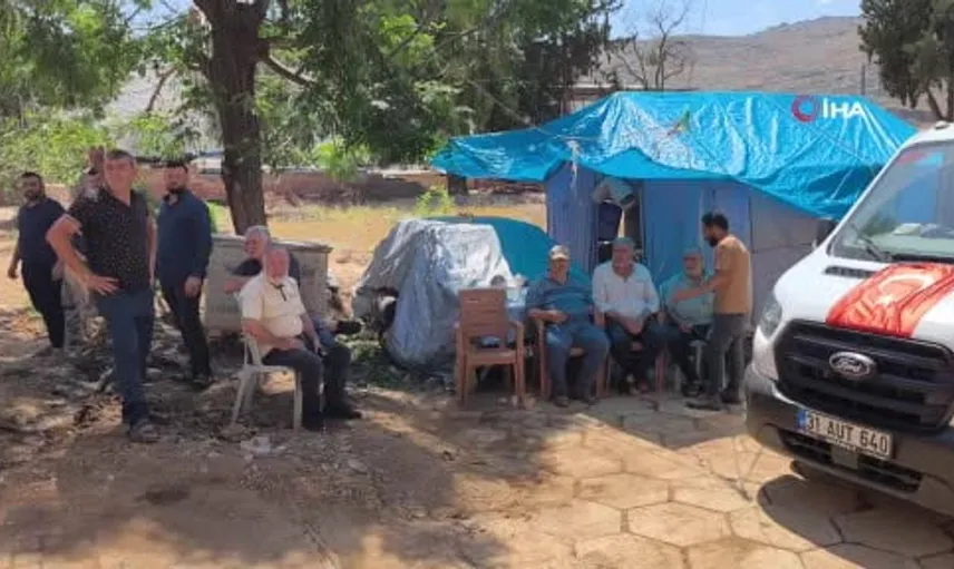 Kardeşlerin kaybolduğu gemi kazasında aileleri umutla bekliyor