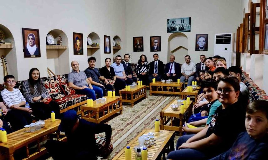 Cizre'de kültürel miras ziyareti: İstanbul'dan gelen öğrenciler dengbêj evine hayran kaldı
