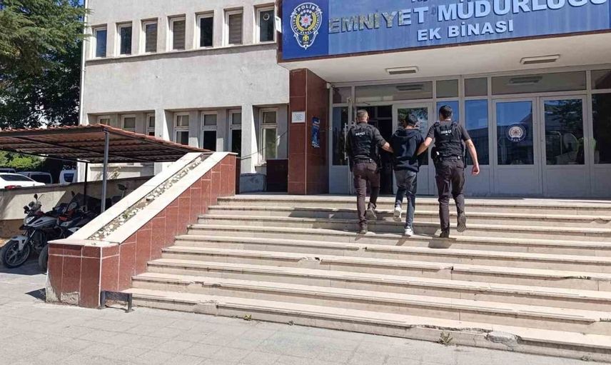 Kırıkkale'de hırsızlıktan aranan iki hükümlü yakalandı