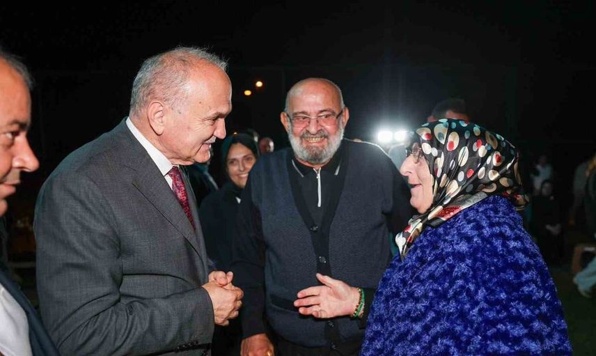 Düzce'yi yeniden inşa eden başkan: Faruk Özlü, hiçbir zaman pes etmeyeceğiz
