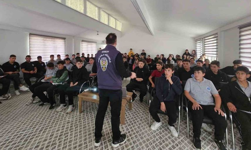 Baklan'da güvenlik seminerleriyle toplumsal farkındalık artırılıyor