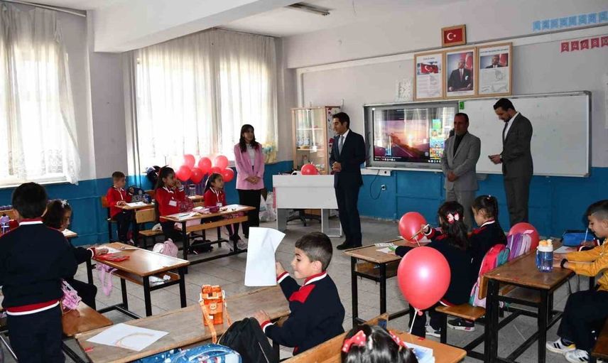 Sarıkamış Kaymakamı eğitim yılına merhaba dedi: Okul ziyaretleri dikkat çekti