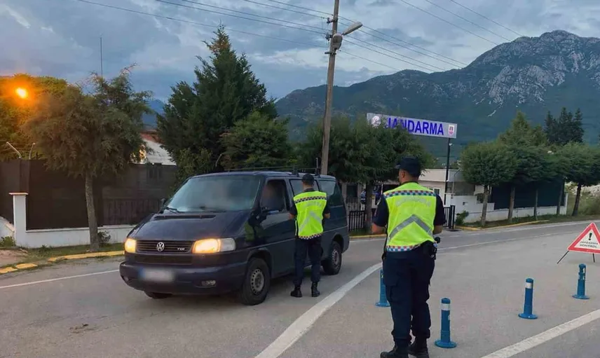 Muğla'da trafik denetimlerinde dikkat çeken rakamlar: 155 araç men edildi