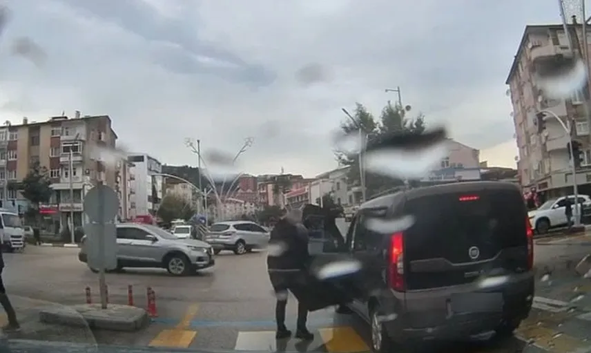 Tokat'ta ambulansa yol açmak için sürücüler harekete geçti
