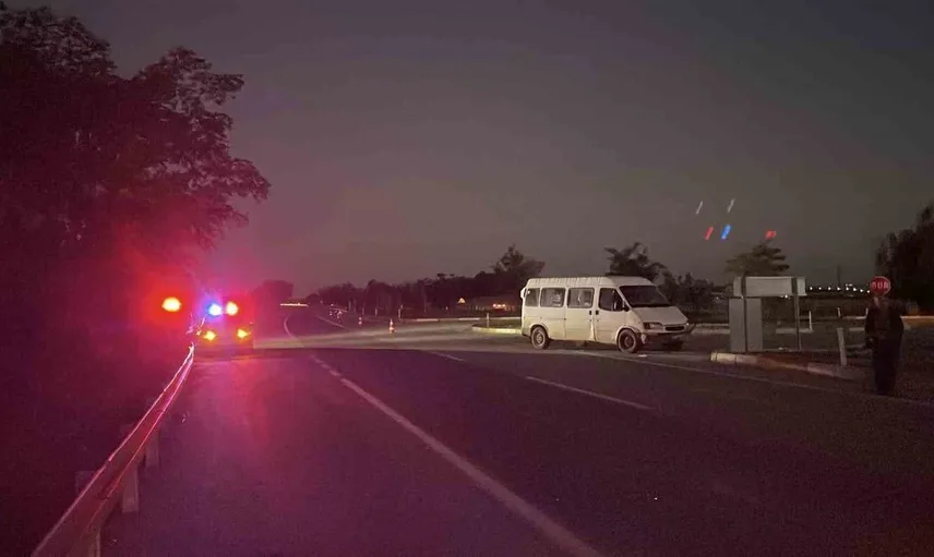 Karaman'da kaza sonrası yaşlı sürücüye jandarmadan destek