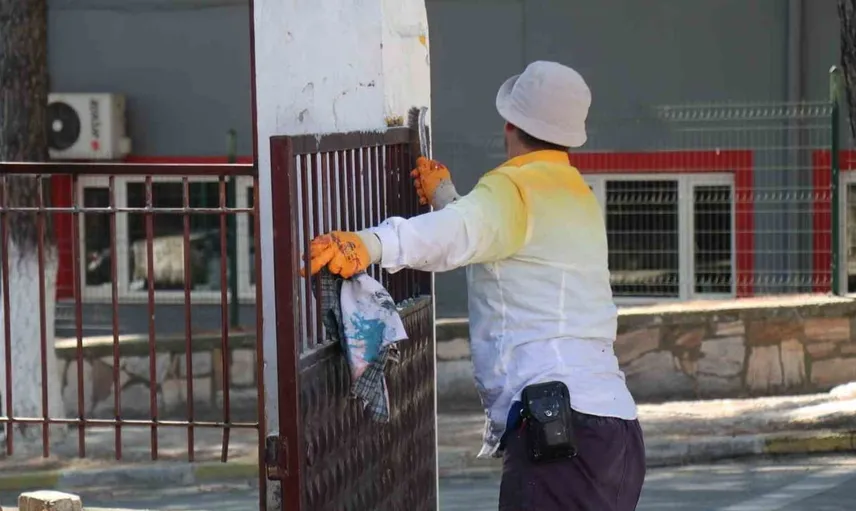 Bozdoğan Belediyesi okullarda temizlik ve bakım çalışmalarını sürdürüyor