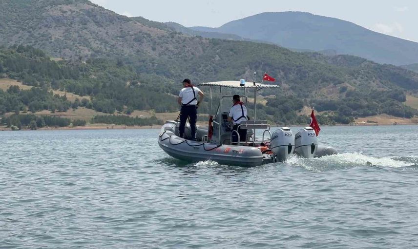 Jandarma, Almus Baraj Gölü’nde denetim ve devriye faaliyetlerine devam ediyor