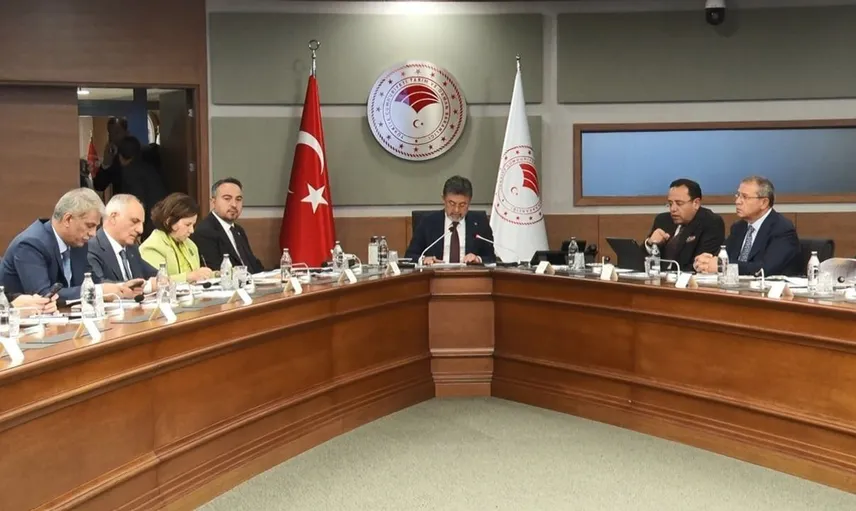 Bakan Yumaklı, su ayak izi çalışmalarını 2030'a kadar tamamlamayı hedefliyor