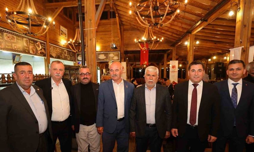 Muhtarlar Günü'nde birliktelik: Başkan Balaban muhtarlarla bir araya geldi
