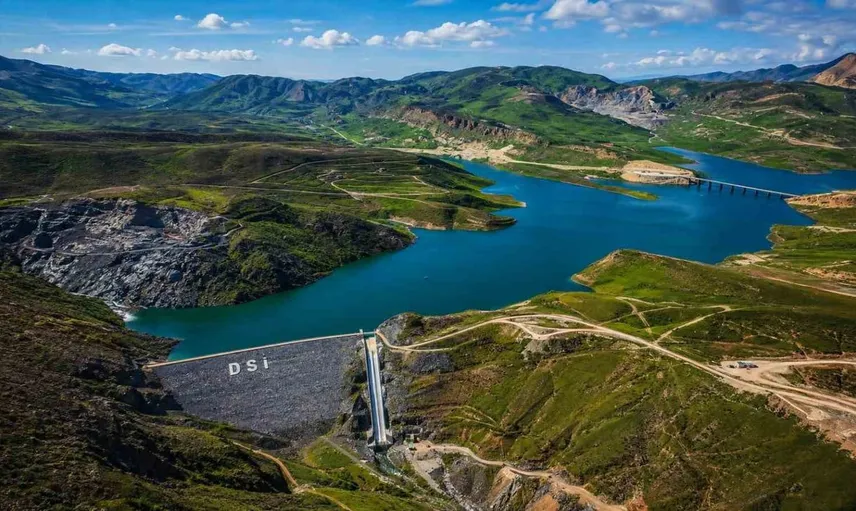 Erzincan'daki su yatırımları tarım ve enerji alanında devrim yaratıyor
