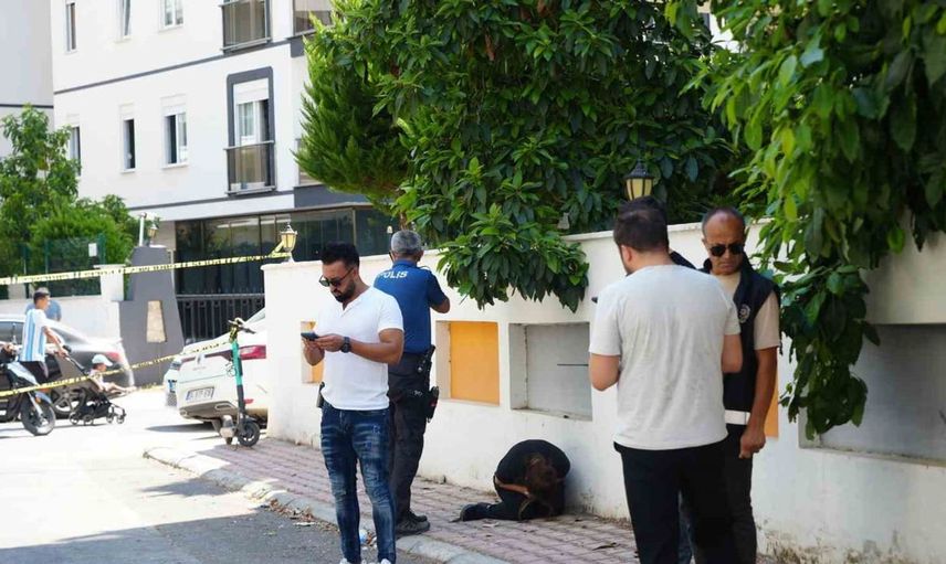 Antalya'da silahlı saldırı sonucu hayatını kaybeden adam için 3 şüpheli gözaltında