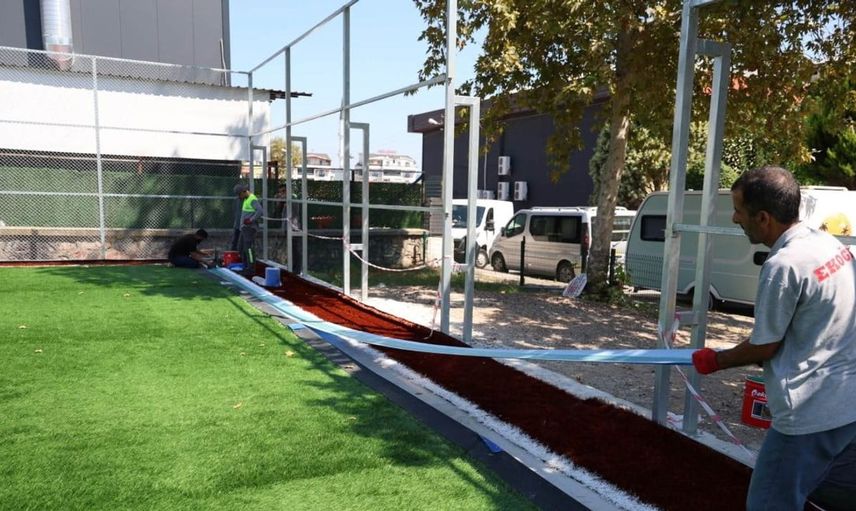 Kartepe'de spor altyapısı güçleniyor: İki yeni halı saha tamamlanmak üzere