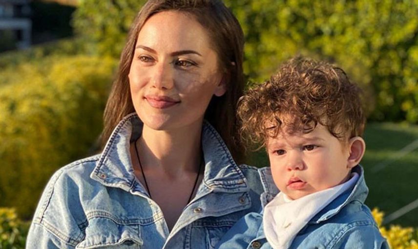 Fahriye Evcen: Karan Resim Çizmeyi Seviyor