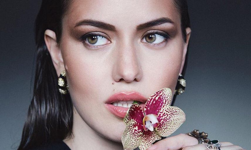 Fahriye Evcen'den Bayram Kutlaması!