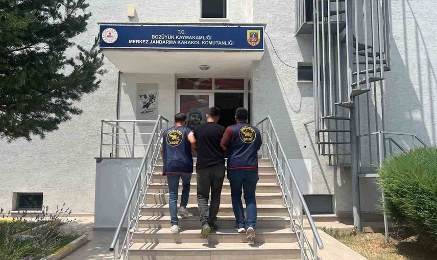Bilecik’te hakaret suçundan 1 yıl 1 ay hapis cezası bulunan şahıs yakalandı