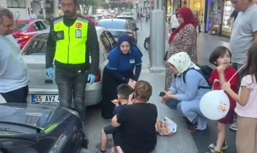 Samsun'da otomobilin çarptığı 5 yaşındaki çocuk hastaneye kaldırıldı