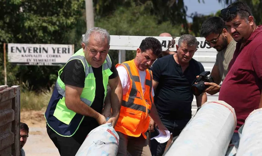 Alanya ve Gazipaşalı yangınzede üreticilere sera naylonu desteği