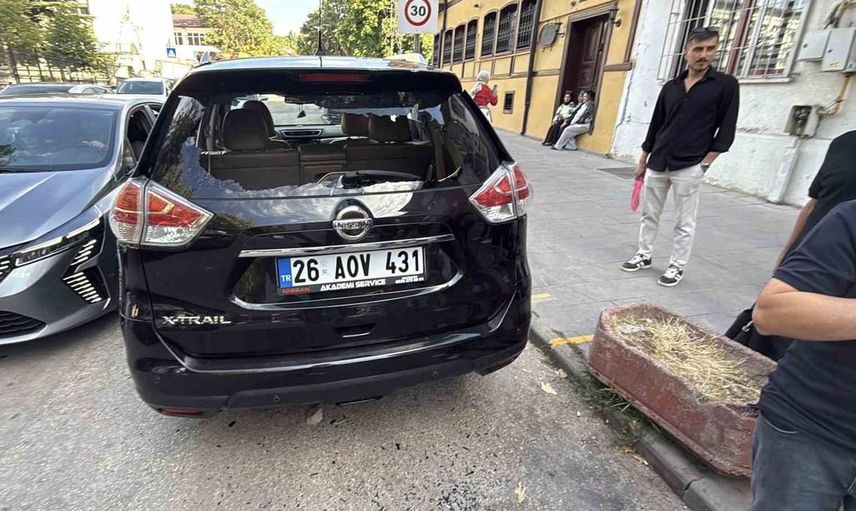 Eskişehir'de trafikte gerilim: sürücüyü darp eden saldırganlar kaçamadı