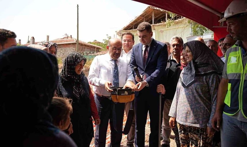 Sındırgı’da deprem konutları sahiplerine ulaştı