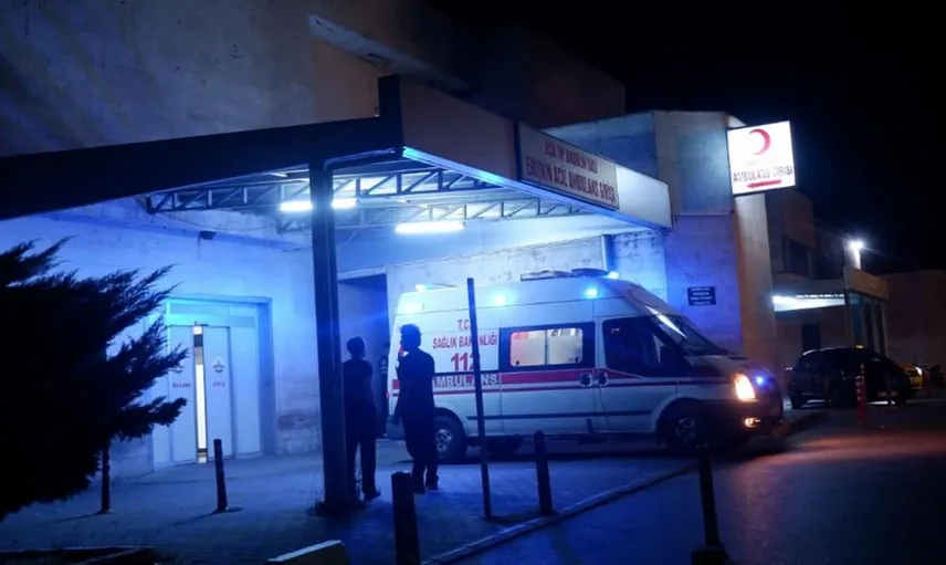 Uzunköprü'de tekel bayiinde alkol yüzünden kavga: Bir kişi ağır yaralandı