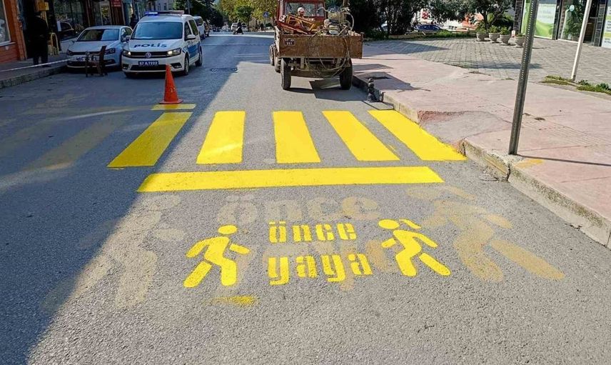 Sinop’ta yaya geçitleri bakımda, güvenli geçiş sağlanıyor