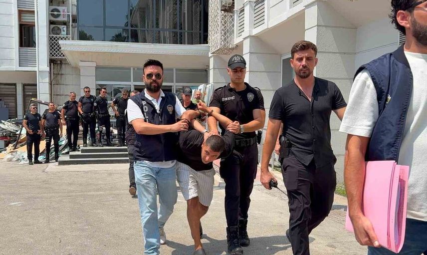 Mersin’de yengesi ve annesini öldüren sanığın davasında ağırlaştırılmış müebbet talebi