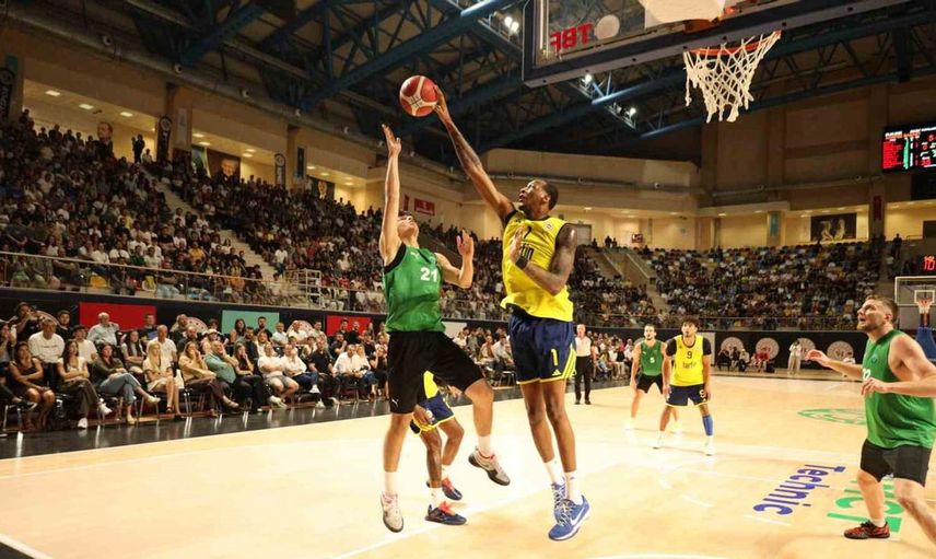Körfez Basket, Fenerbahçe'yi mağlup ederek dikkatleri üzerine çekti
