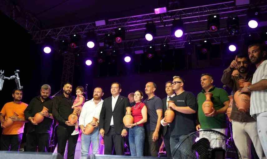 Sındırgı festivalleri, deprem sonrası yeniden hayata tutunduruyor
