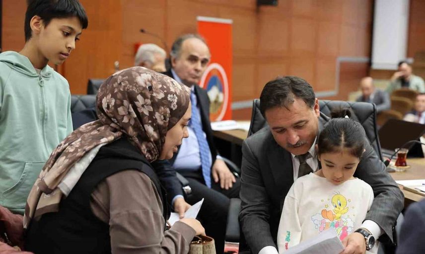 Kayseri valisi vatandaşlarla buluşarak sorunları dinledi