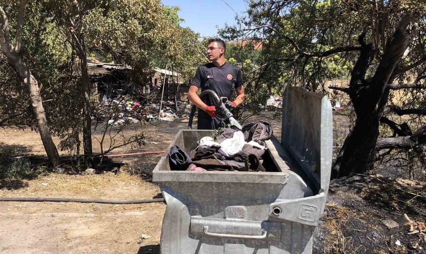 Konya'daki yangın paniği evleri tehdit etti