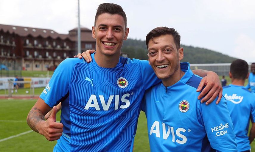 Fenerbahçe Başkanı Ali Koç, Berke Özer'in iç transferinde sözleşme uzatılmayacağını duyurdu!