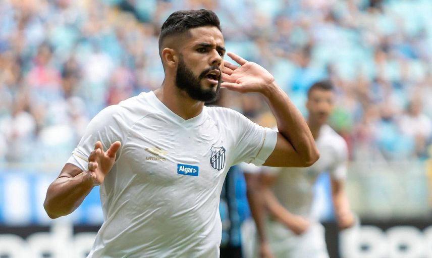 Fenerbahçe Felipe Jonathan’ı mı istiyor? Felipe Jonathan Fenerbahçe’ye gelecek mi? Fenerbahçe sol bek transferinde ilk sırada Felipe Jonathan var