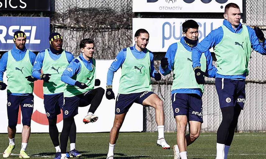 Fenerbahçe İki Futbolcusunun Koronavirüs Testinin Pozitif Çıktığını Duyurdu!