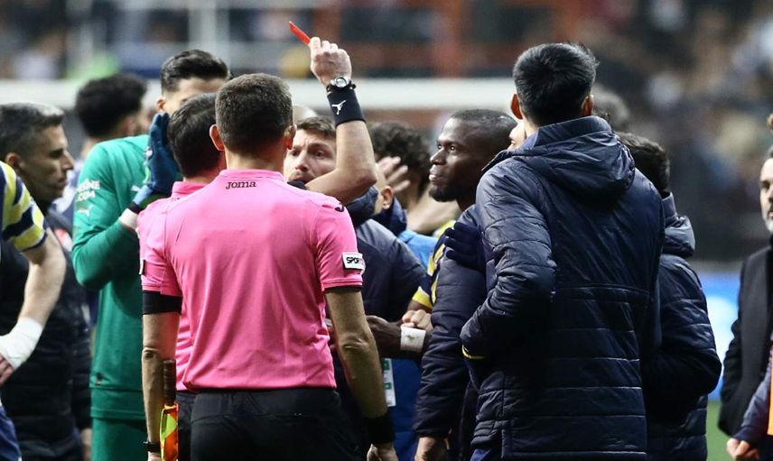 Fenerbahçe ligden çekildi mi, çekilirse ne olur? Fenerbahçe Süper Lig’den çekiliyor mu? Ali Koç’tan dikkat çeken Süper Lig açıklaması