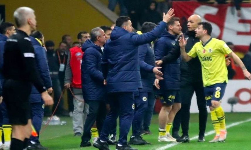 Fenerbahçe taraftarları çileden çıktı: Mert Hakan Yandaş’a tepkiler çığ gibi büyüyor