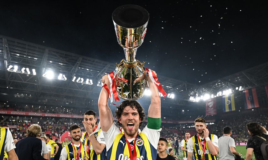 Fenerbahçe tarihine geçebilir! Ferdi Kadıoğlu'nun bonservis bedeli belli oldu
