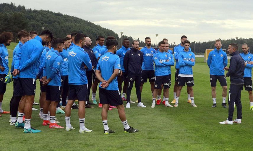 Fenerbahçe'de 4 İsimle Yollar Ayrılıyor!