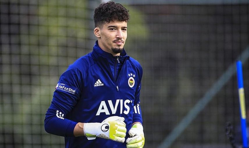 Fenerbahçe'de Altay Bayındır Taraftarlara Seslendi!