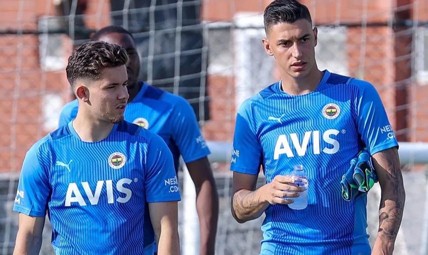 Fenerbahçe'de Berke Özer Galatasaray Derbisi Öncesi İdmanda Yer Almadı!